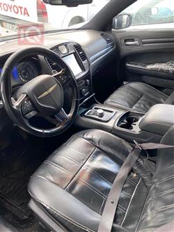 کرایسلەر 300